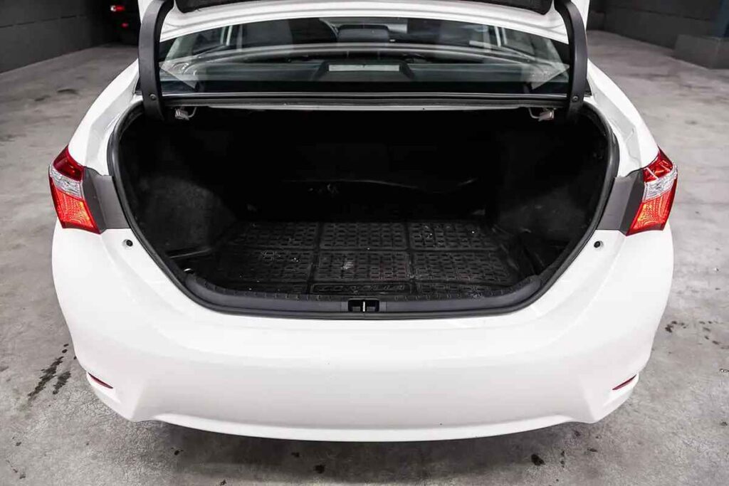 Toyota Corolla Trunk Dimensions 3