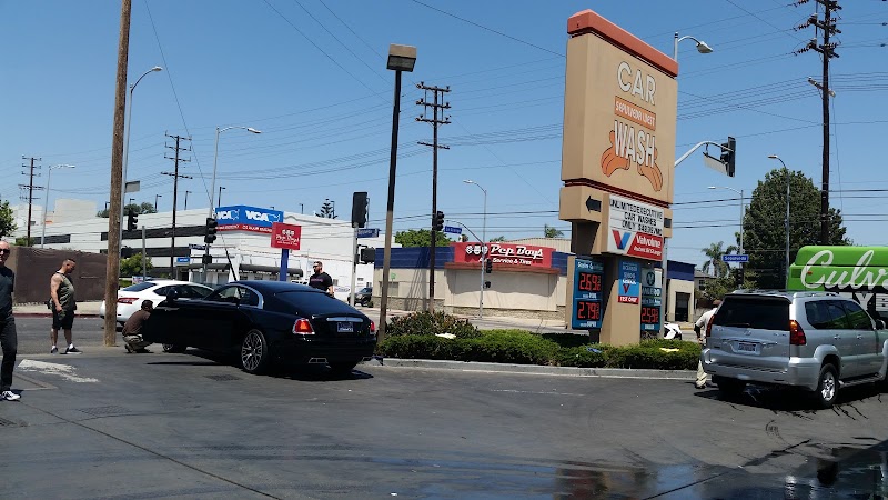 Car Wash 24hrs - Coin Op in Los Angeles CA