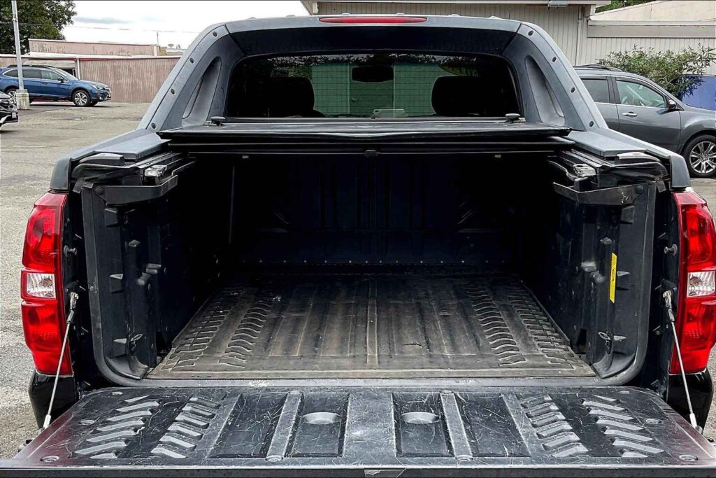 Chevy Avalanche Bed Size 2
