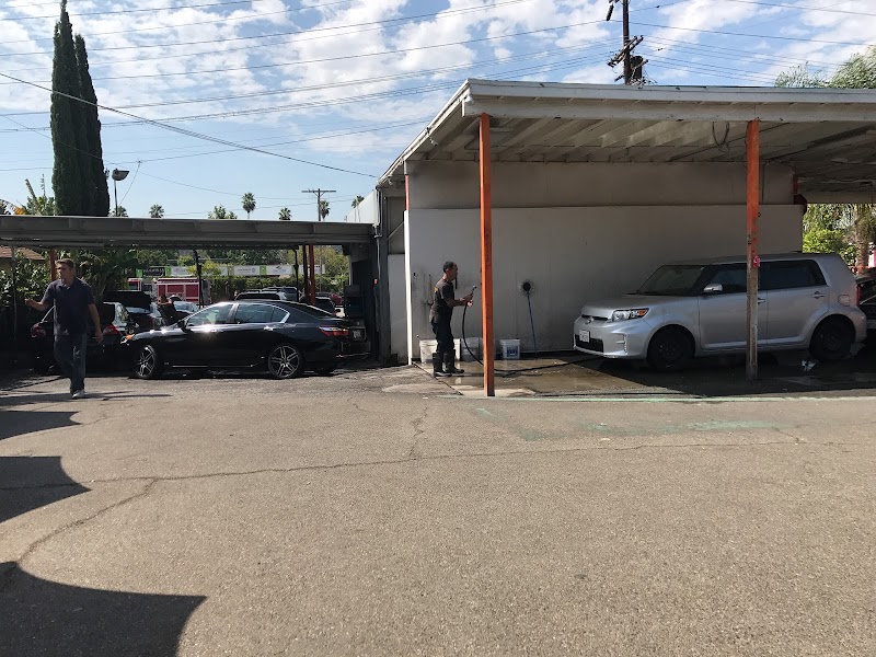 Eagle Car Wash in Glendale CA