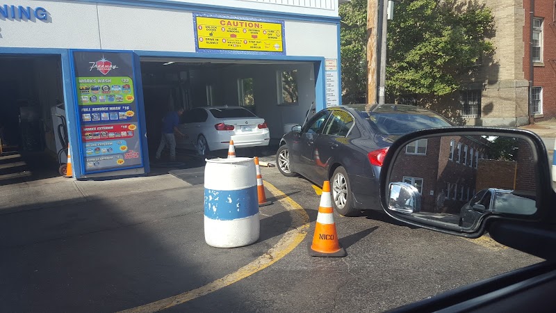 Freeway Car Wash in Providence RI