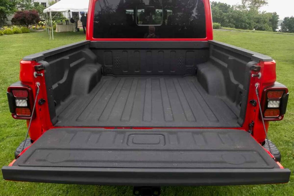 Jeep Gladiator Bed Size 1