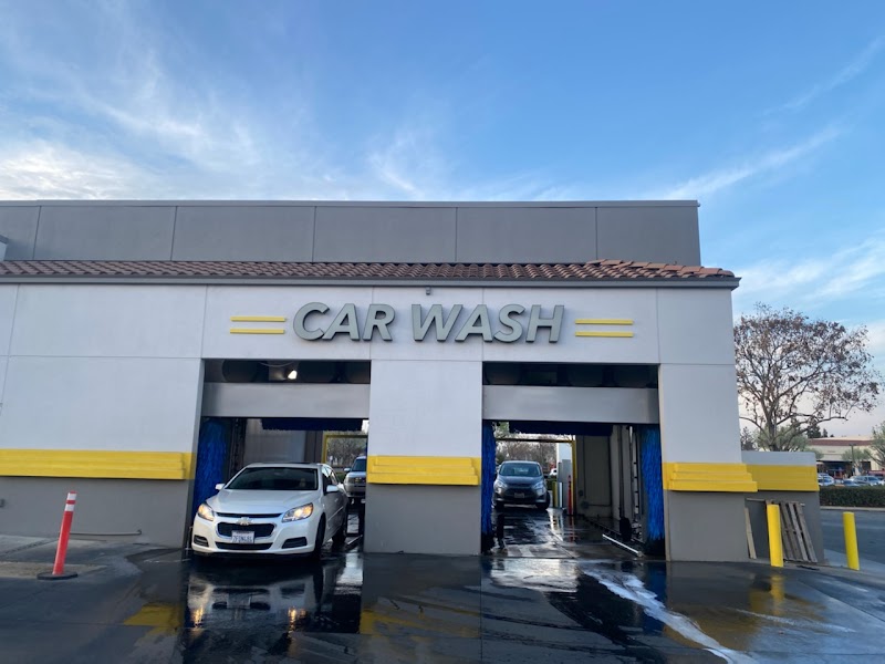 Oil Changers & Car Wash in Visalia CA