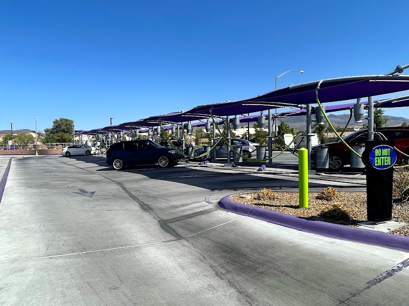 Ultra Clean Express Car Wash in Henderson NV