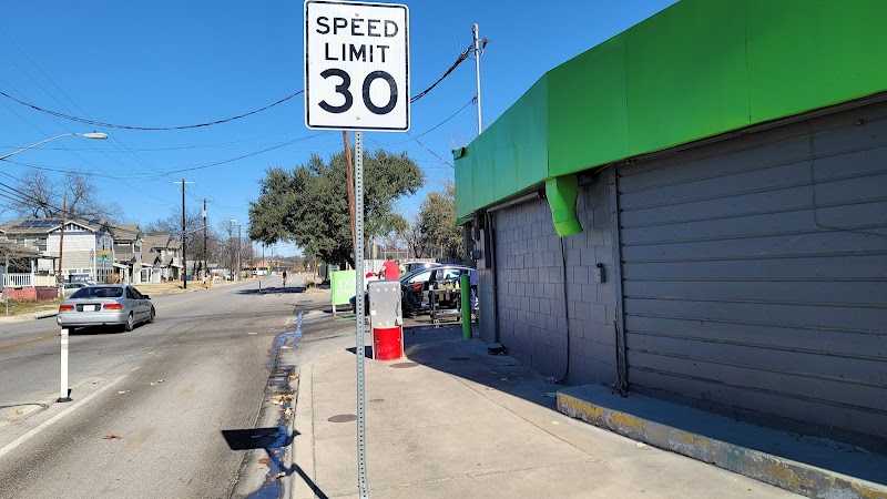 Washaroo Hand Car Wash | Detailing Plus Unlimited Wash and Detail Club in Austin TX