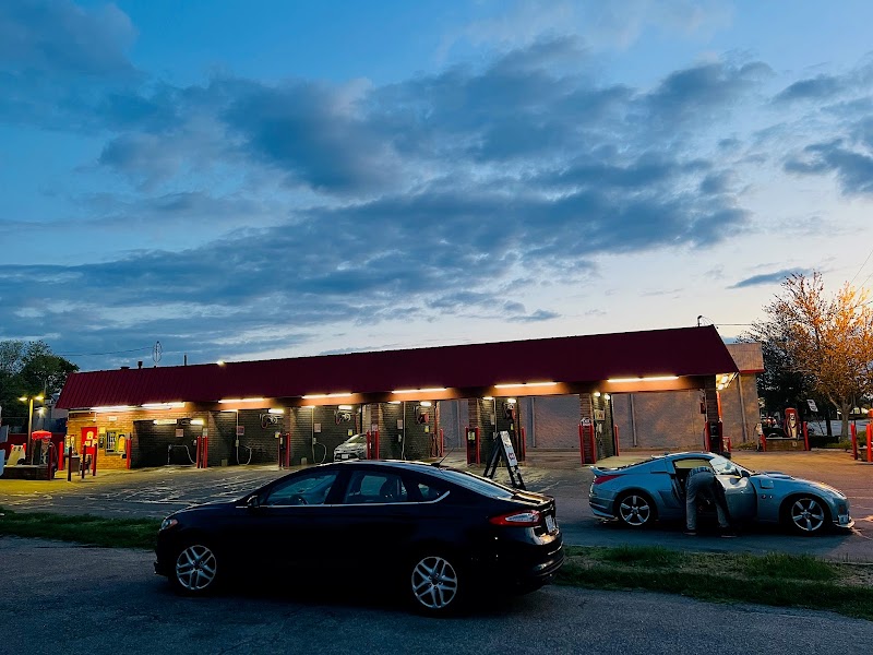 Bubble Room Car Wash in Pawtucket RI