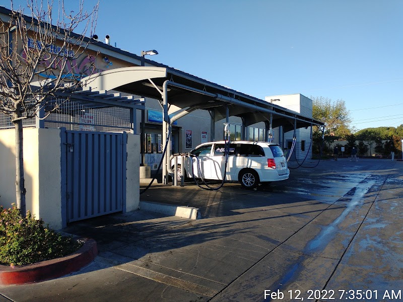 Car Bath Three in Newport Beach CA