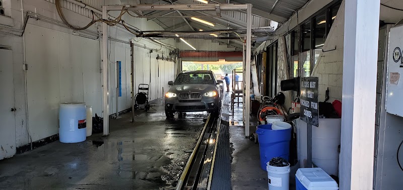 Mikael's Car Wash in Sandy Springs GA