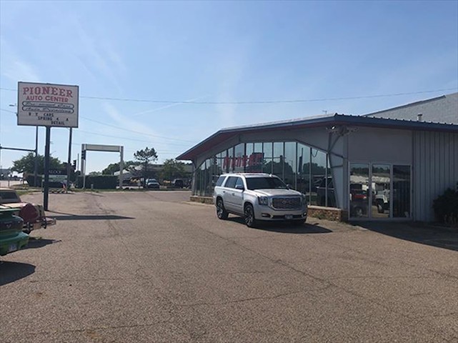 Pioneer Auto Sales & Detailing in Peoria IL