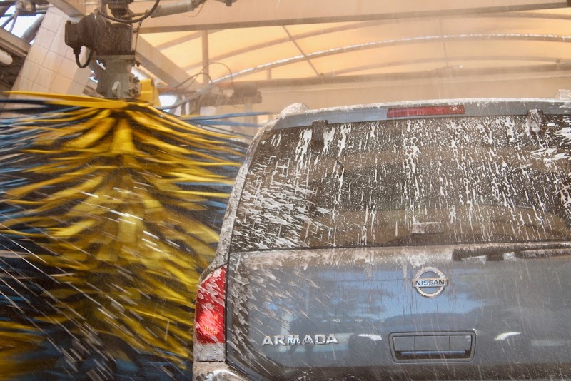 Santa Barbara Hand Car Wash in Santa Barbara CA