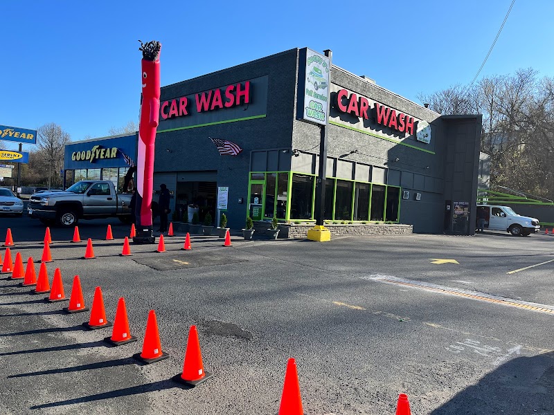 Soapy J's Full Service Car Wash in Waterbury CT