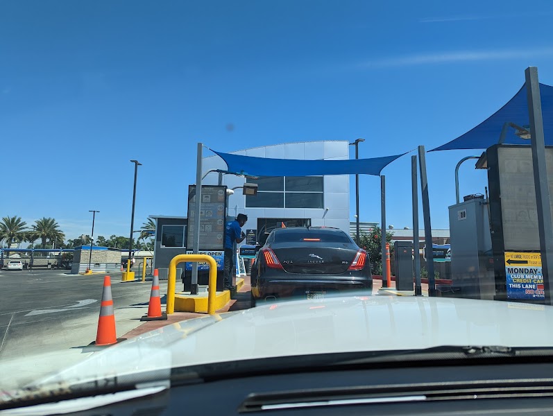 Star Express Car Wash in Bellflower CA
