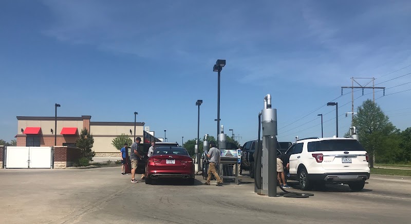 Tommy's Express® Car Wash in O'Fallon MO